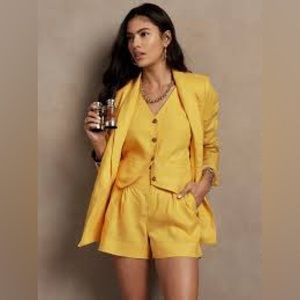 Banana republic yellow linen shorts